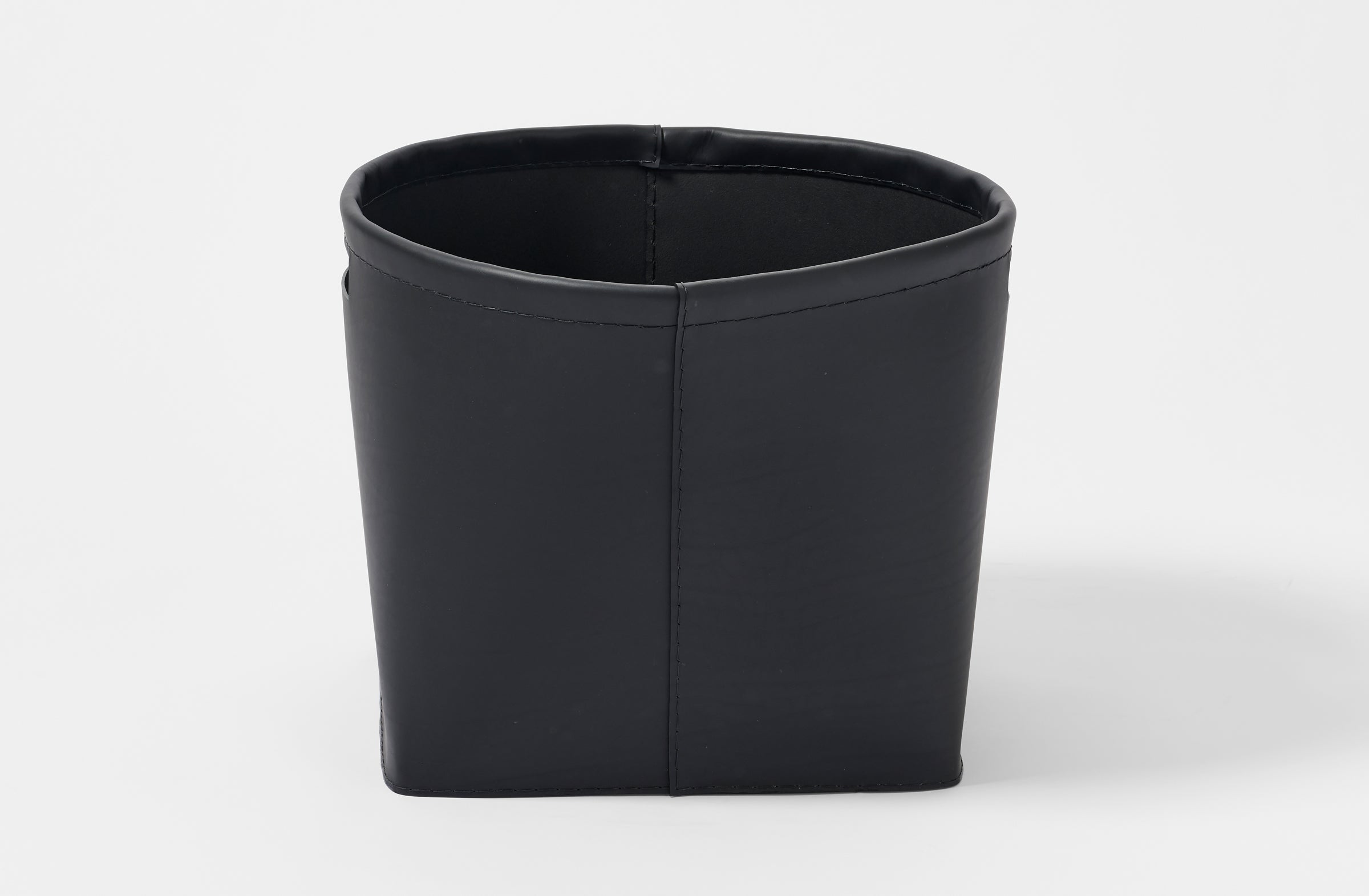 ch!iii : leather basket(shrink leather) Michaël Verheyden Black Leather Curved Edge Storage Basket