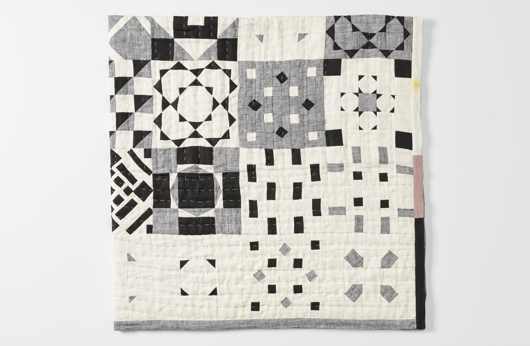 Studio White Queen Thompson and Tile – MARCH Black Quilt Street