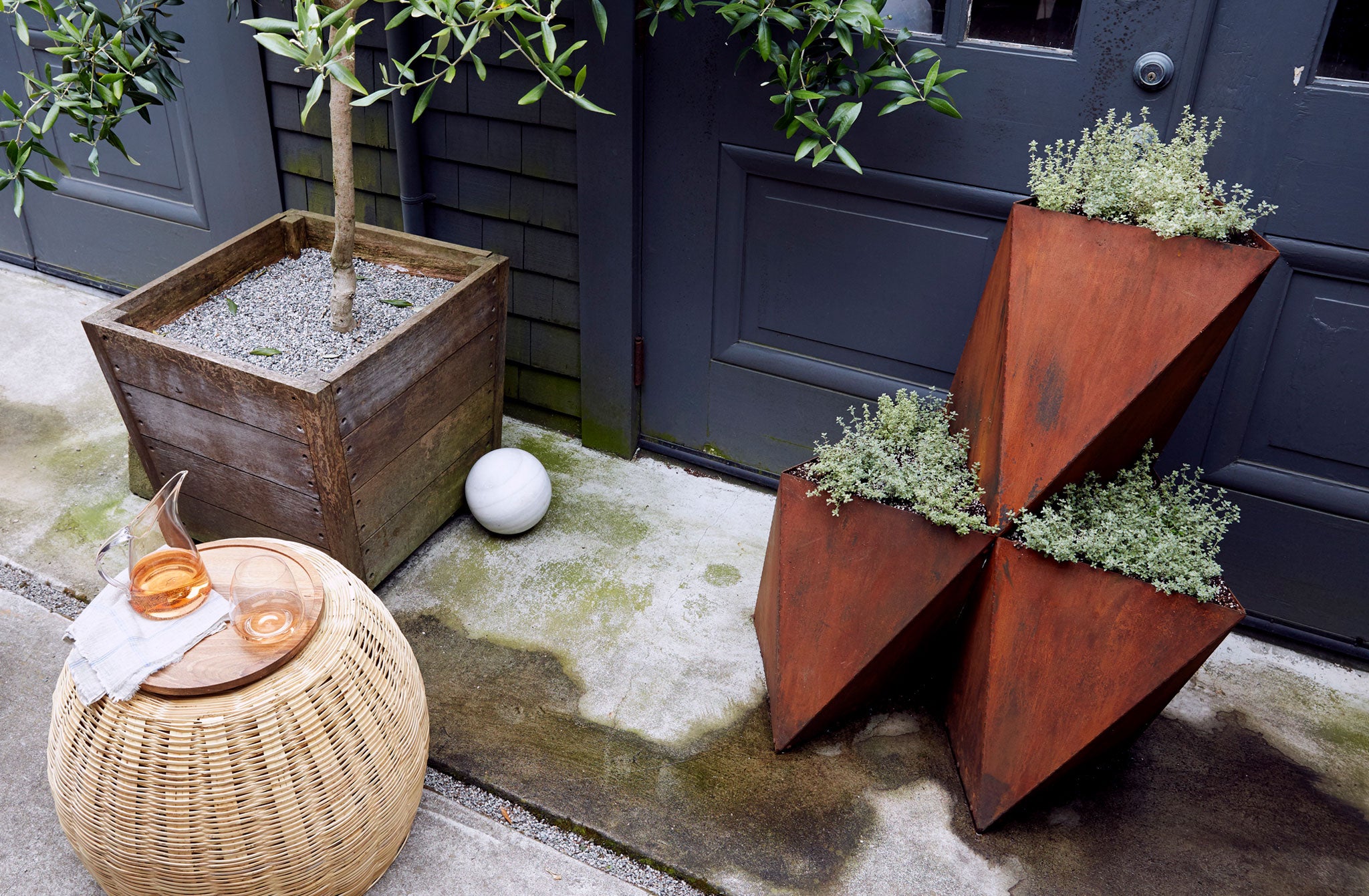 Temple Street Outdoor Planter Privacy Screen