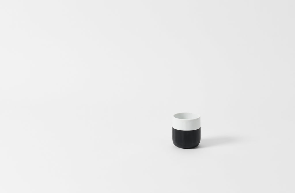 royal-copenhagen-jet-contrast-mug-20864-b