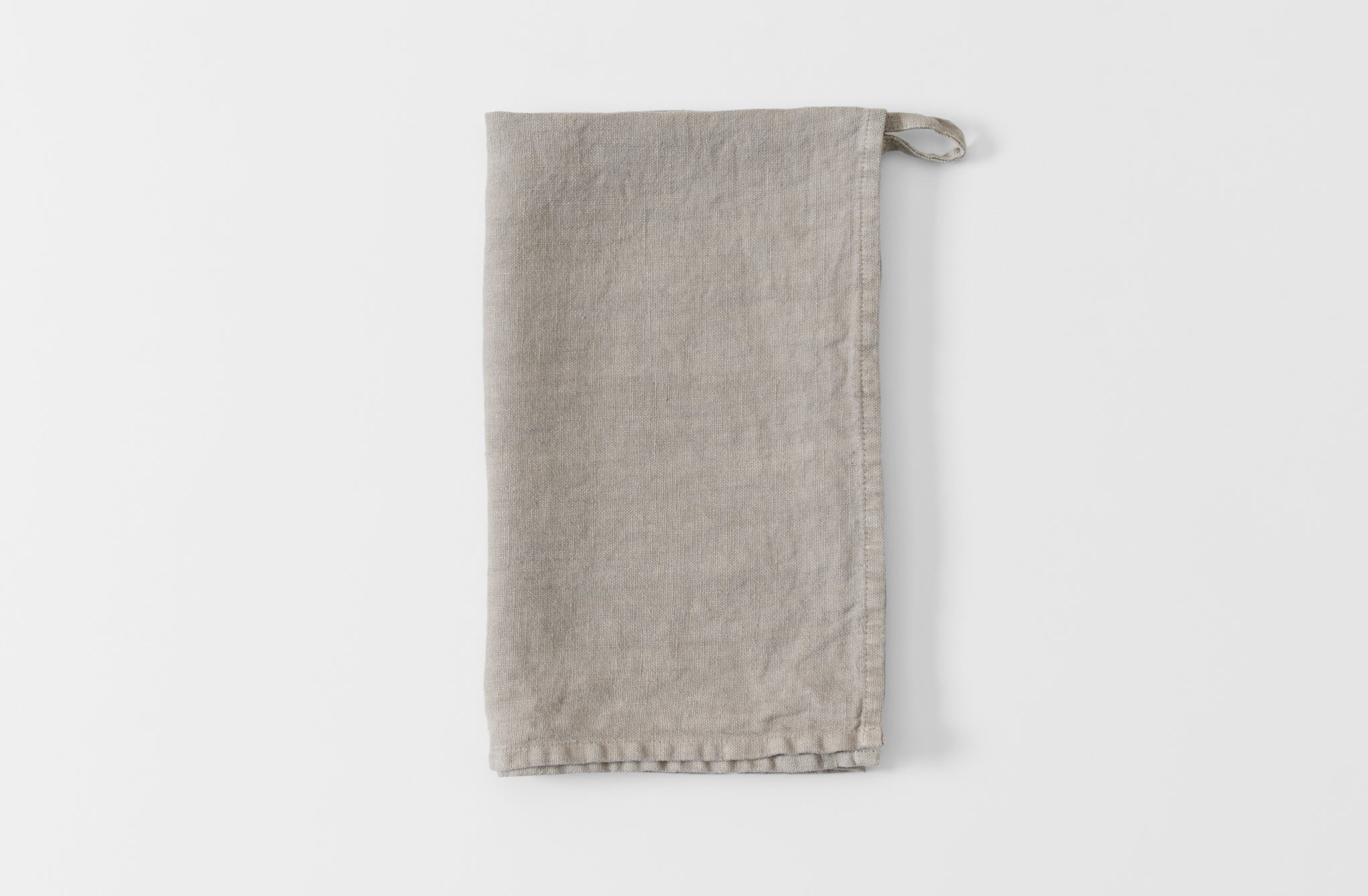 http://marchsf.com/cdn/shop/products/taupe-linen-kitchen-towel.jpg?v=1630646390
