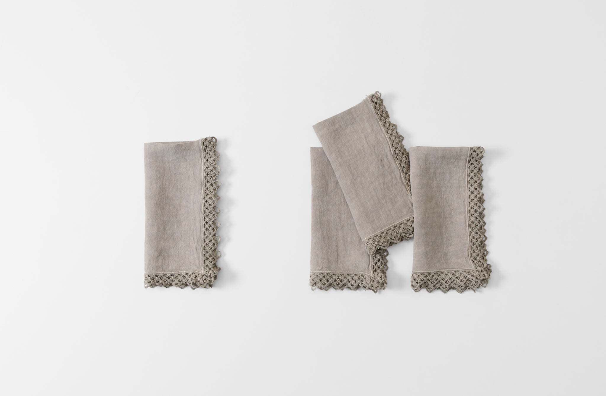 Metallic Linen Napkin in Natural & Silver