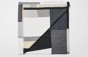 Thompson Street Studio Black and White Queen Bay Quilt