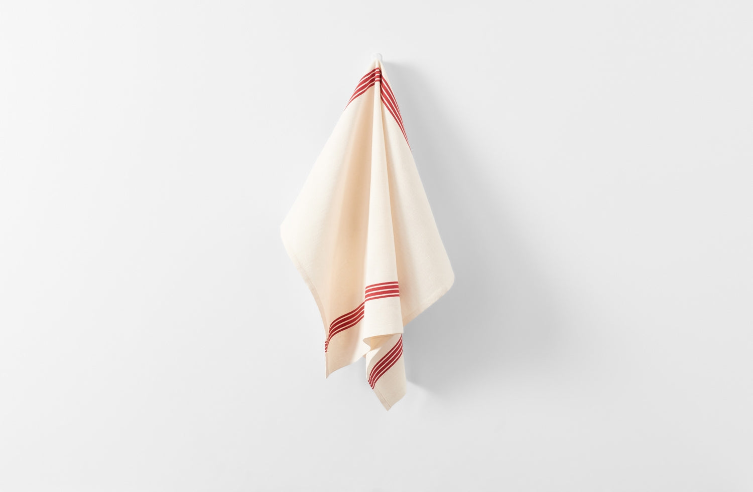 http://marchsf.com/cdn/shop/products/white_kitchen_towel_with_red_piano_stripe_16573b_bk.jpg?v=1590013089