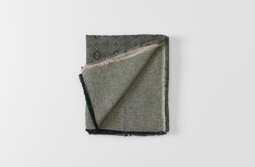 Afrodite Black Fringed Tablecloth