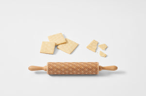 Finnish floral patterned rolling pin with cookies