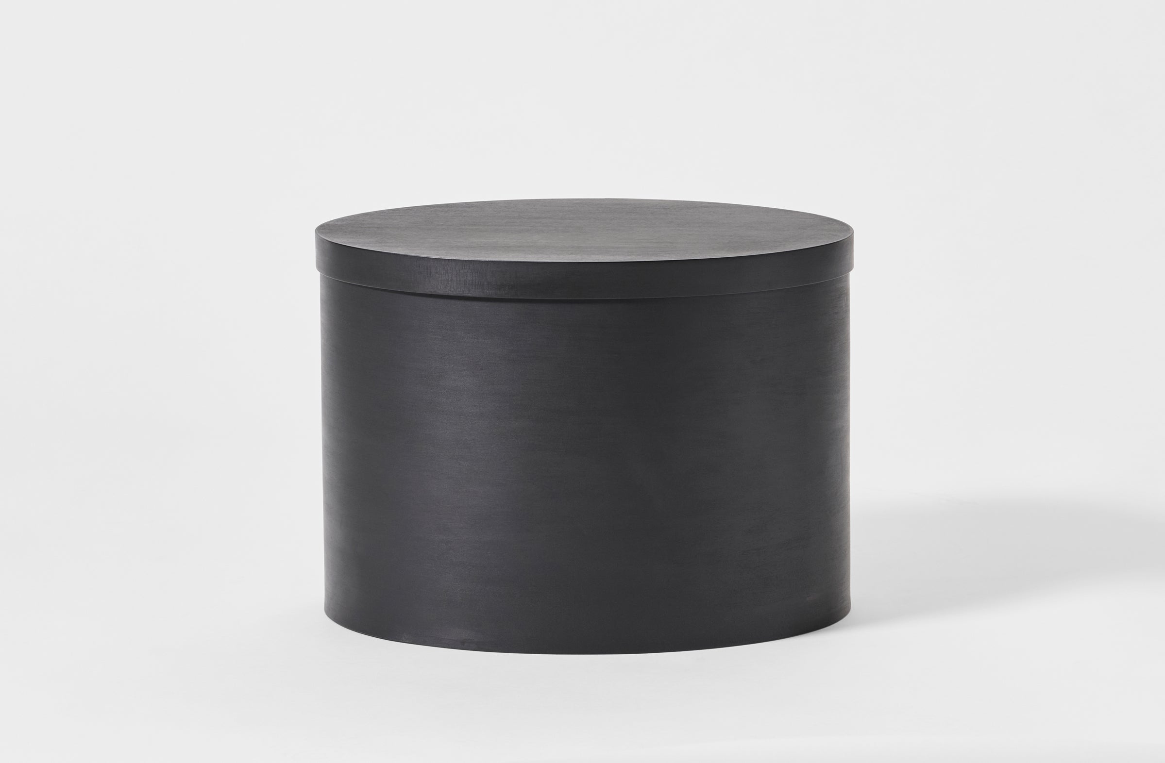 Ifuji medium black bin back detail.