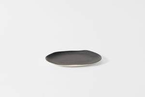 Molosco large matte black serving platter.