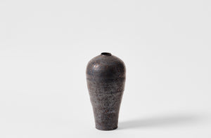 Takashi Endo large black vase.