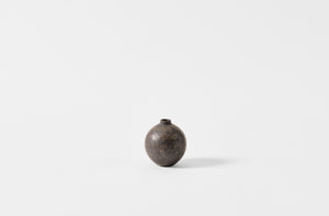 Takashi Endo tiny black vase.