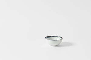 Yuta Miyazaki petite indigo rim bowl.