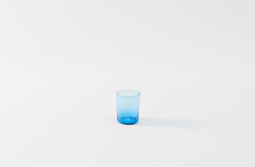 il-buco-vita-mouth-blown-indigo-glass-tumbler-20106-16475-00-01-c