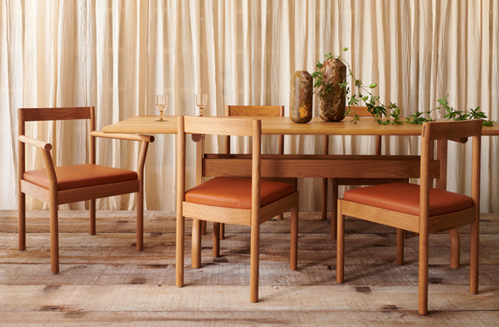 Bowen-liu-feast-table-and-chairs-for-MARCH-with-michael-verheyden-marble-vases-insitu_Default