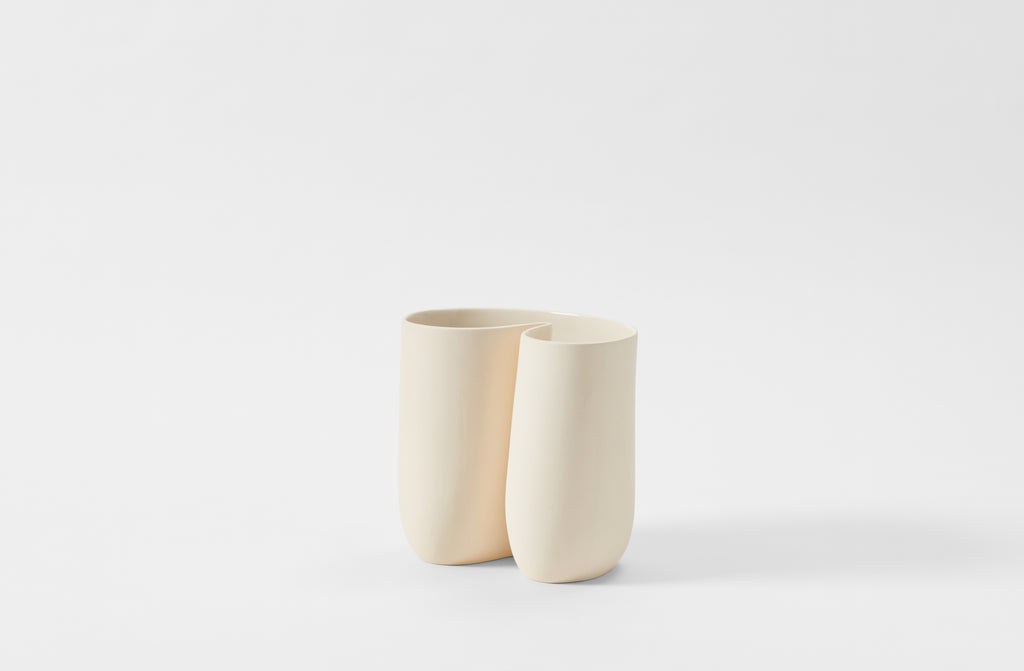 Dust and Form Esse Vessel – MARCH