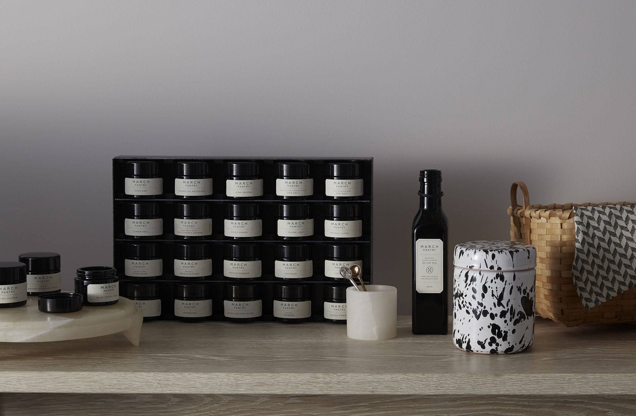 MARCH White Onyx Pedestal