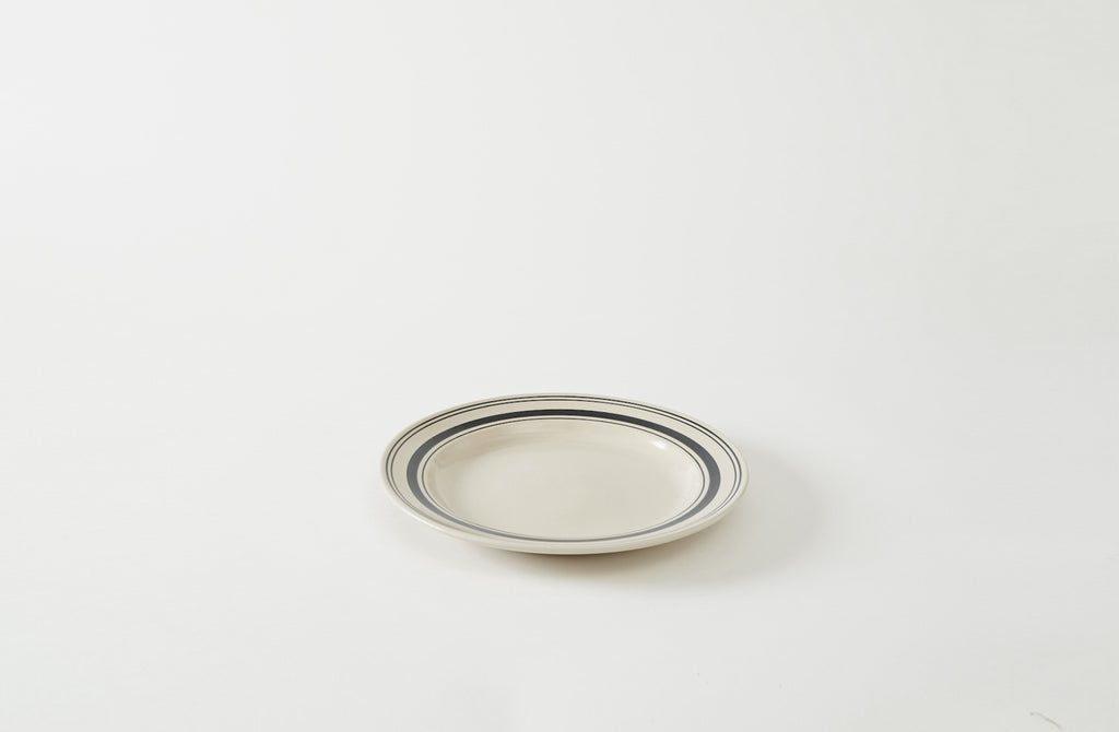 Size::Large Dinner Plate