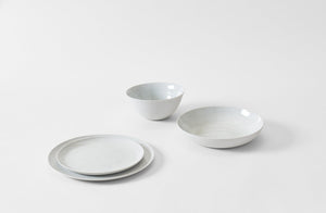 Sue Paraskeva Light Grey Speckled Dinnerware -Defualt